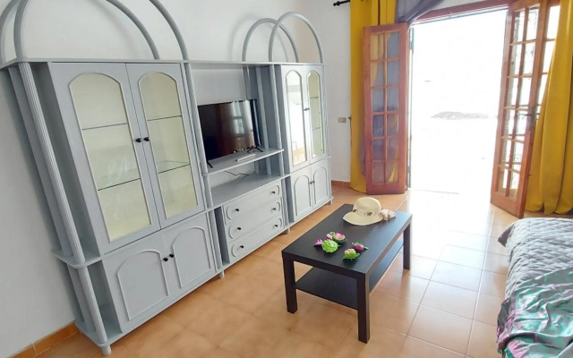 Los Cristianos Apartment, 1 bedroom Wifi Free & Big Terrace