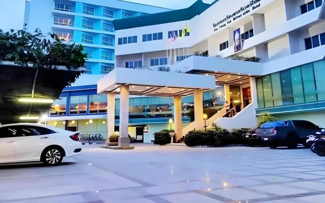 The Viangtak Riverside Hotel