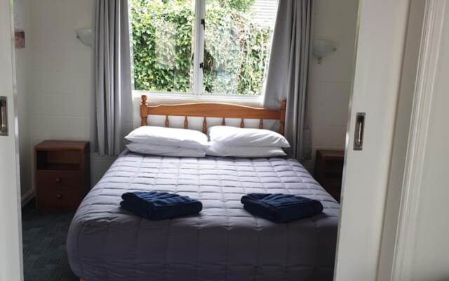Milton Chalet Motel