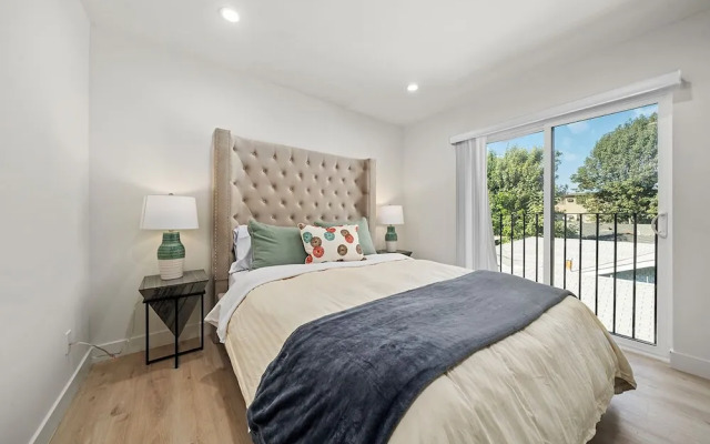 Serene Escapes Hollywood