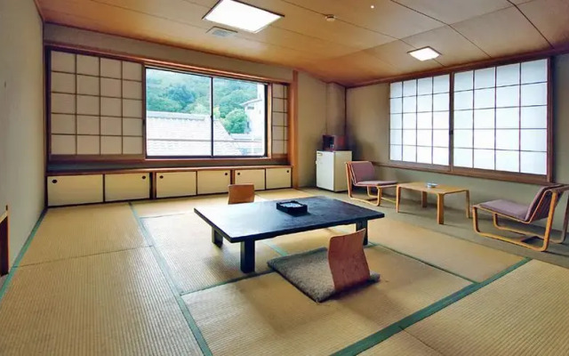 Nakamasu Ryokan