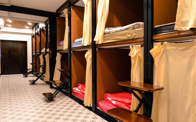 OYO 718 Grace Hostel