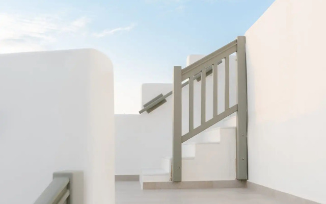 Melidron Hotel & Suites