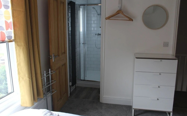 Immaculate 2-bed House