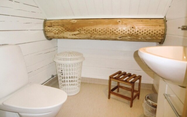 Amazing Home in Huskvarna With Jacuzzi, Sauna and Wifi