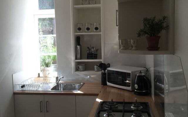 Mellers of Auburn Cafe and Accommodation