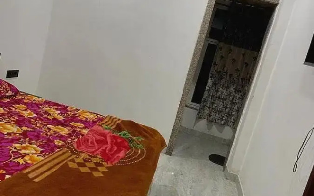 Oyo Flagship 808003 Hotel Bhavya Inn