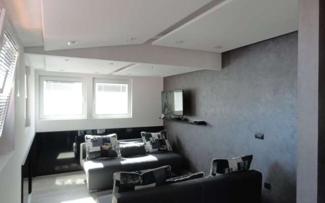 Apartments Holiday Budva