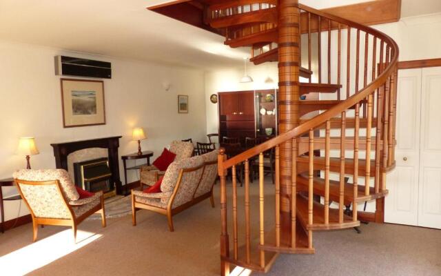 Blarghour Farm Cottages Overlooking Loch Awe