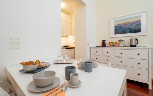 Menotti Apartment
