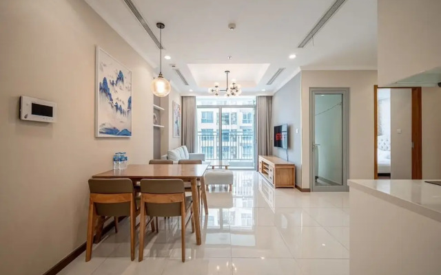 Luxury Landmark - Linh's Apartment