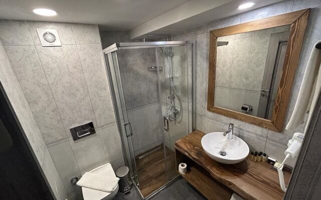 Assos Troy Port Hotel