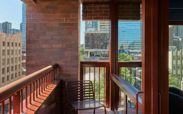 Hyde Melbourne Place