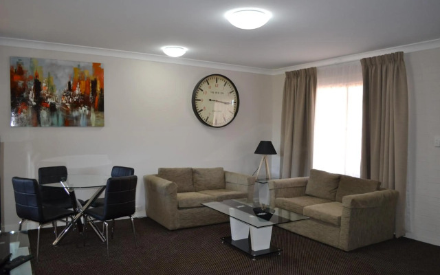 Cattleman's Country Motor Inn & Serviced Apartments