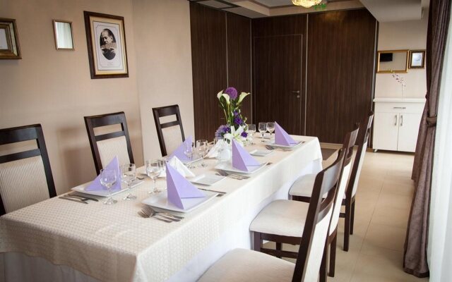 Hotel Ambasador