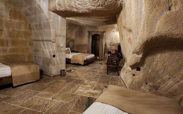 Noah's Ark Cave Hotel
