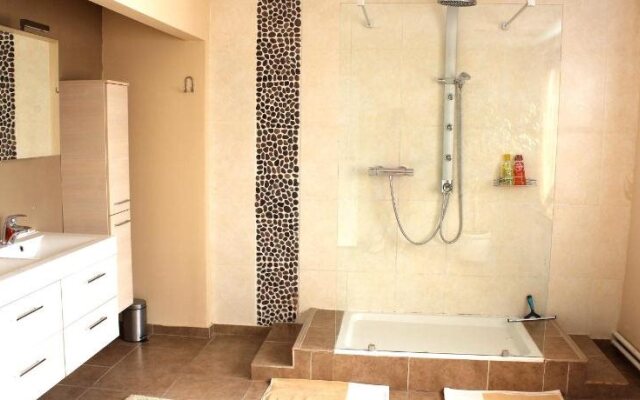 The Rose Suites