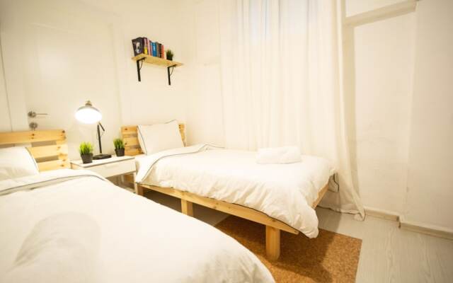 TLV Port Sweet-spot Near Beach