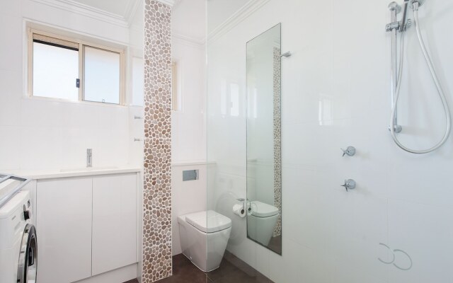 Collendina, Unit 5/19 Kurrawa Close