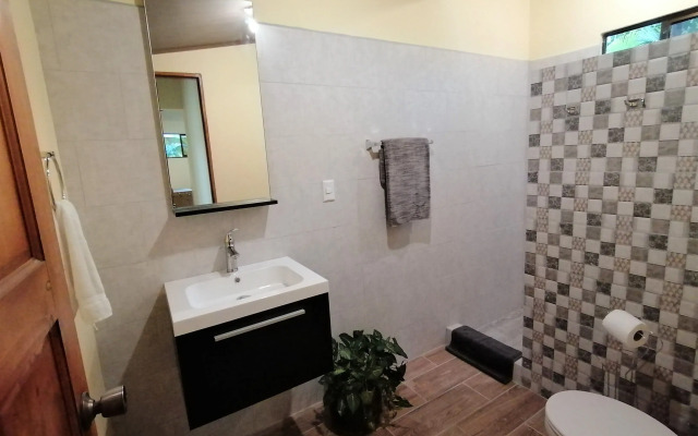 Lake Gardens Arenal Villas
