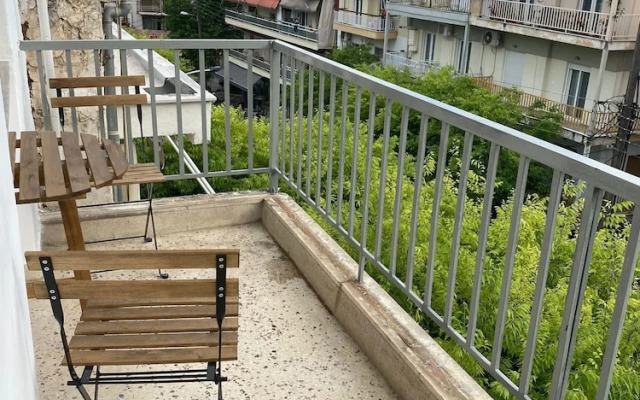 Modern, Centrally Located Apartment