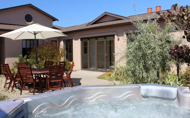 The Summit Lodge