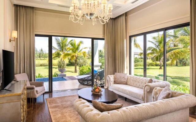 Meliá Vinpearl Cua Sot Beach Resort