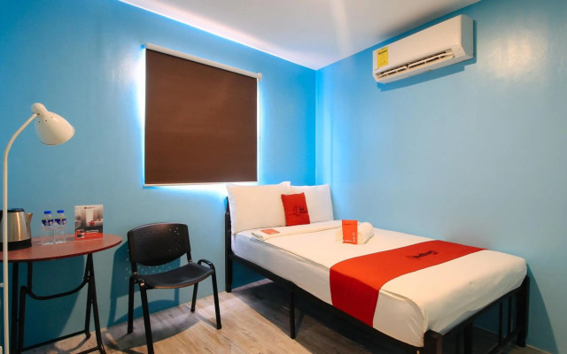 RedDoorz @ Hotel Rosemarie
