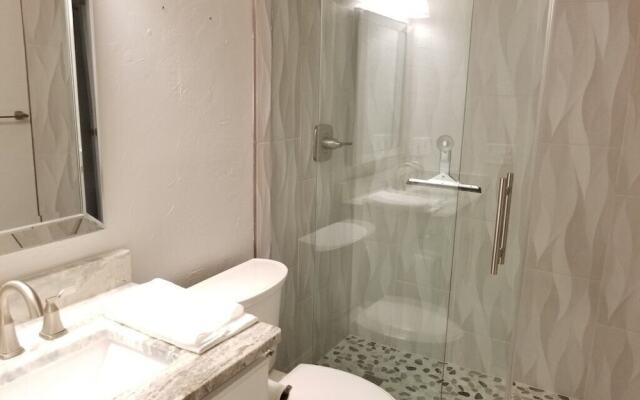 Summerhouse 143 2 Bedroom Condo by Redawning