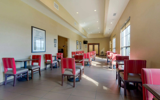 Comfort Inn & Suites Mandan - Bismarck