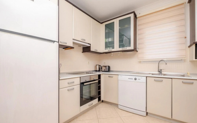 Cozy Flat With Sea View and Shared Pool in Bodrum