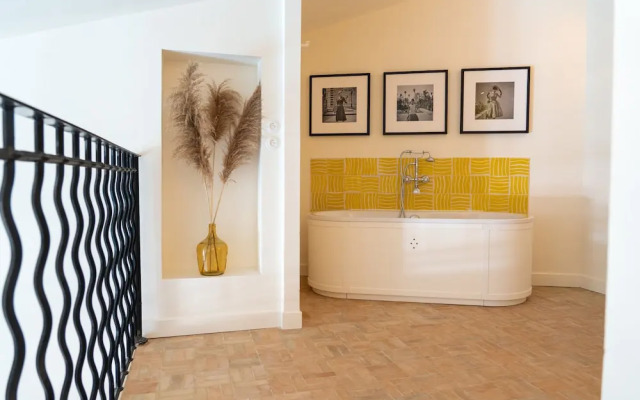 Château les Crostes