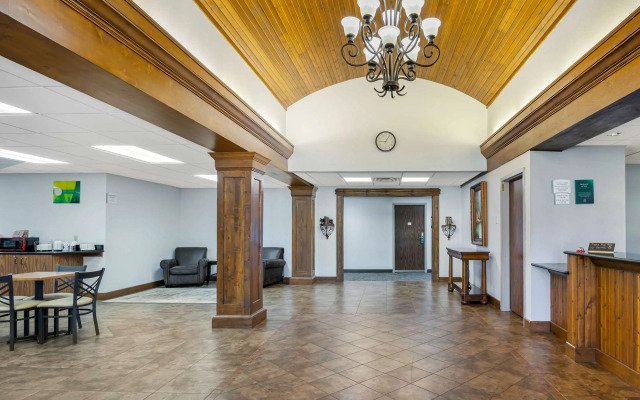 Quality Inn and Suites Monterey, TN - Crossville, TN