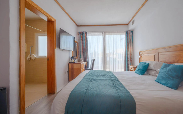 Gillieru Harbour Hotel