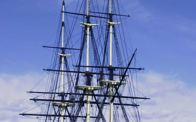 Salem Waterfront Hotel & Suites