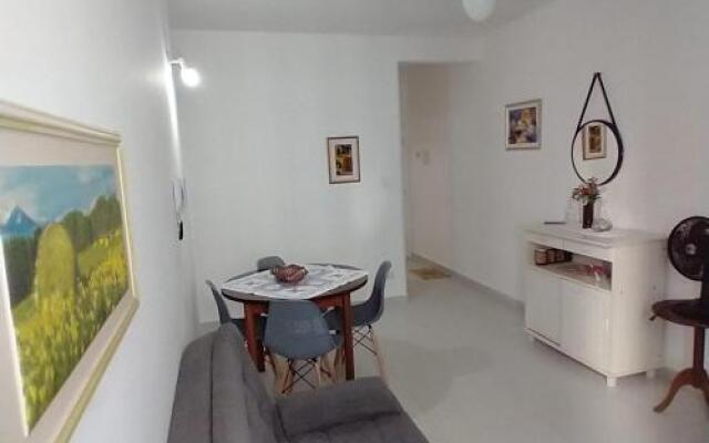 Apto 1 dorm. Guarujá - Pitangueiras - perto da praia