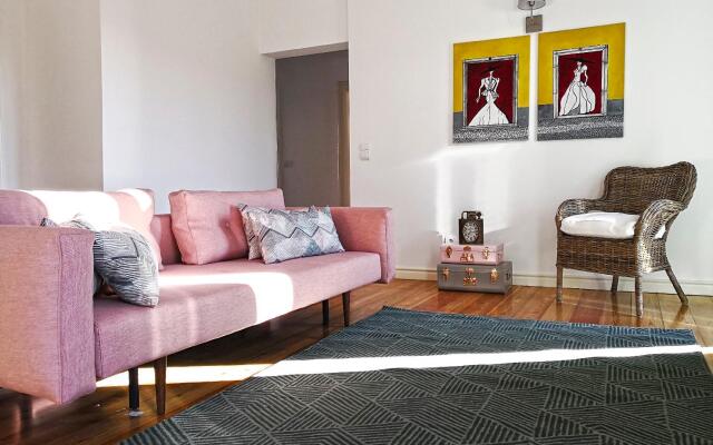 Travellers Pearl by Story Tellers