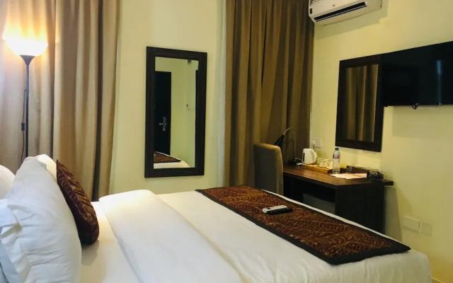 Stoneside Hotel and Apartments