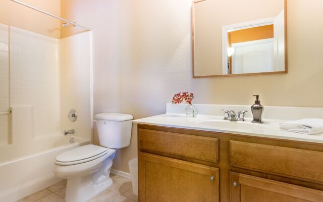 12th 205 - 2 Br Condo