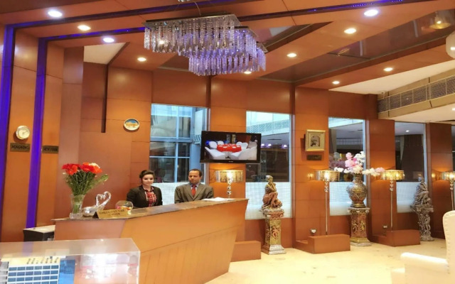 Hotel Signature Grand