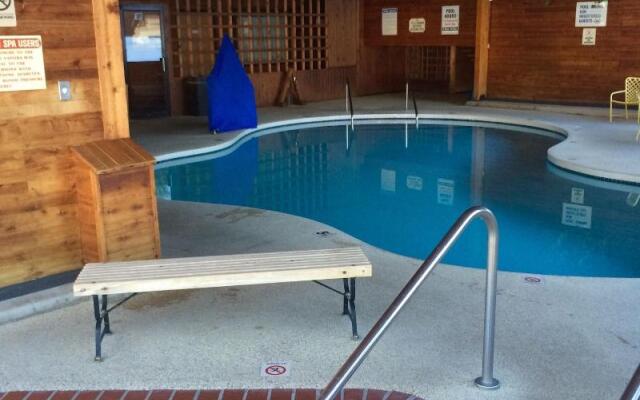 Cedar Motor Inn