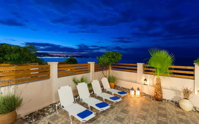 Villa Elizabeth - Seafront Modern Villa - Villa Elizabeth - Seafront Classic Villa