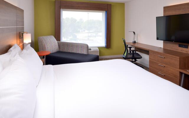 Holiday Inn Express & Suites Omaha - 120th and Maple by IHG