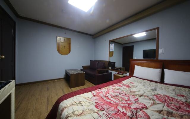 Daejeon Yuseong Hotel 141