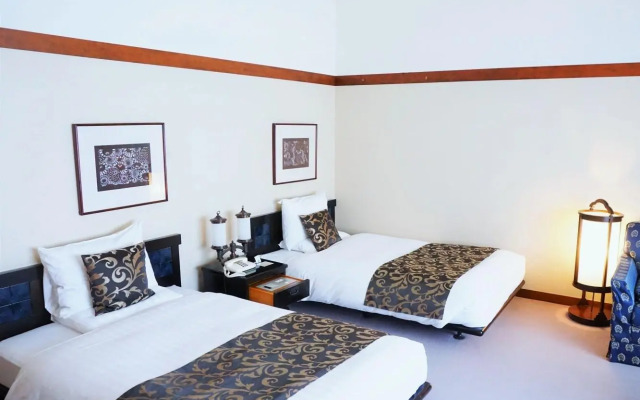 The Hamilton Ureshino