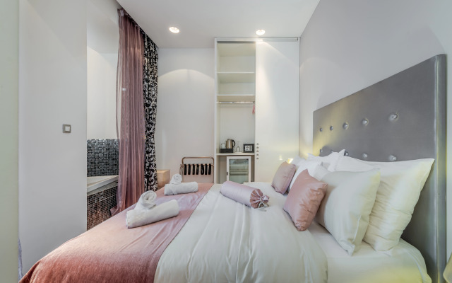 Starlight Luxury Rooms