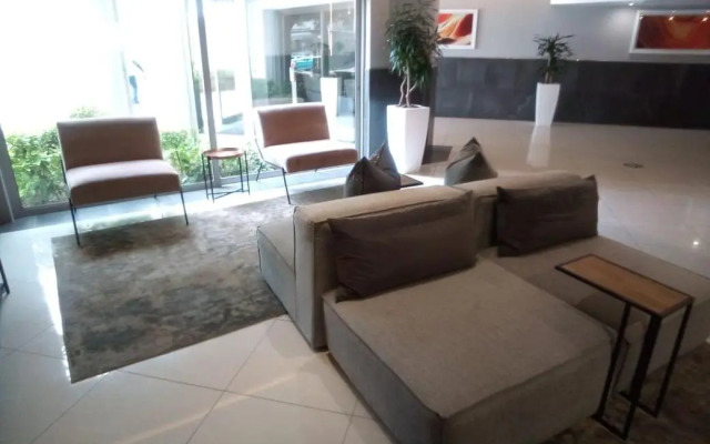 One Bedroom Self Catering Unit Central By The Mall