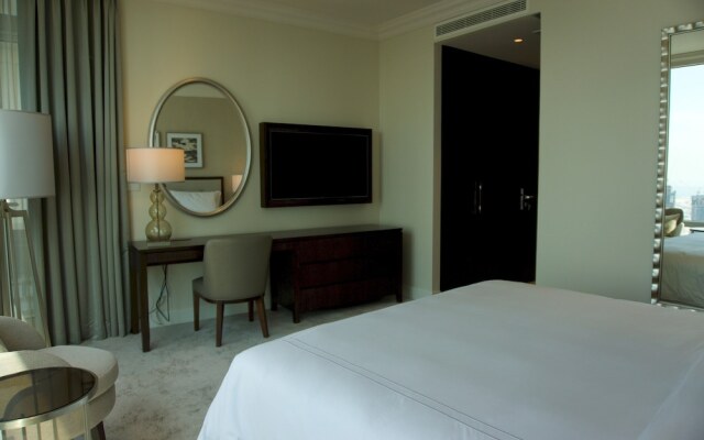 Ultimate Luxury & Views at the Fountains Dubai