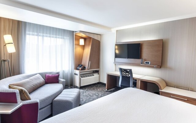 Courtyard Lenox Berkshires