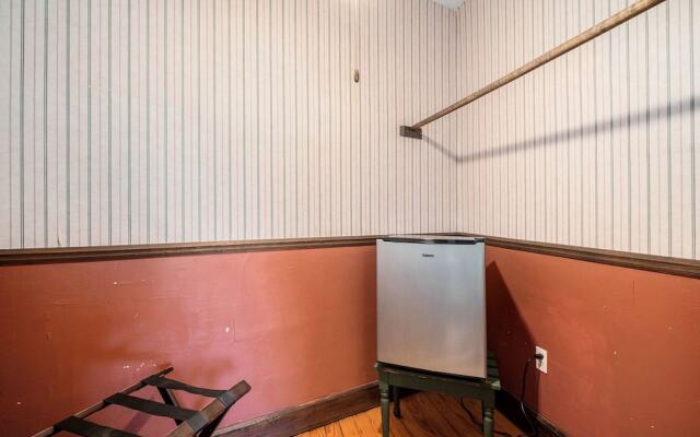 Historic Hotel Nichols